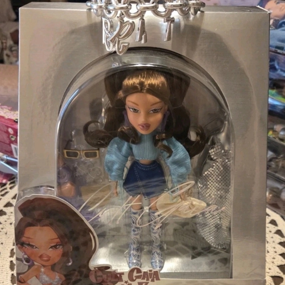 ♡ new bratz x cult gaia special edition designer yasmin fashion doll ♡
